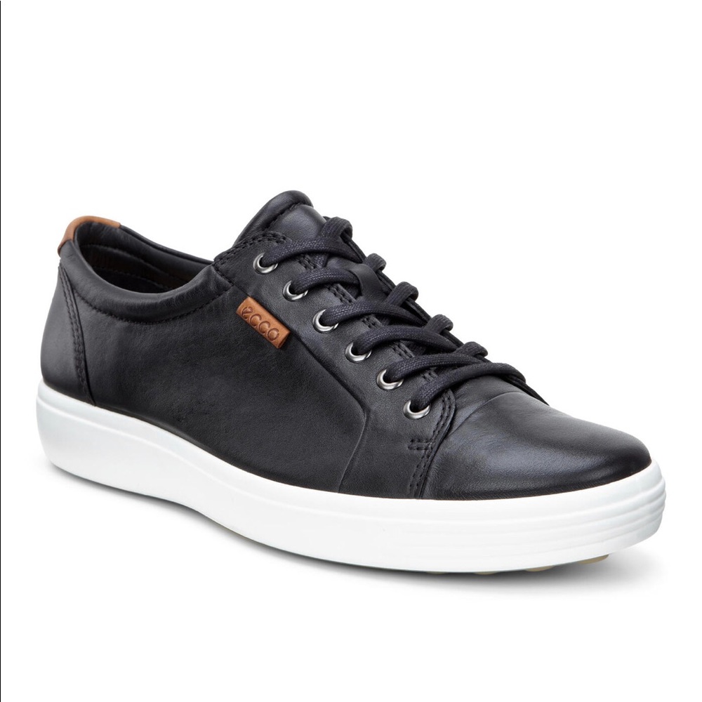 Ecco Women’s Black Leather Soft 7 Sneakers Size 7